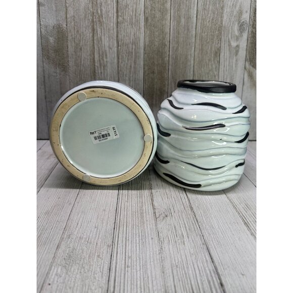 Vtg Pier1 Decorative Pottery Black & White Beehive Style Set of 2 Vases 5" Tall - Picture 9 of 9